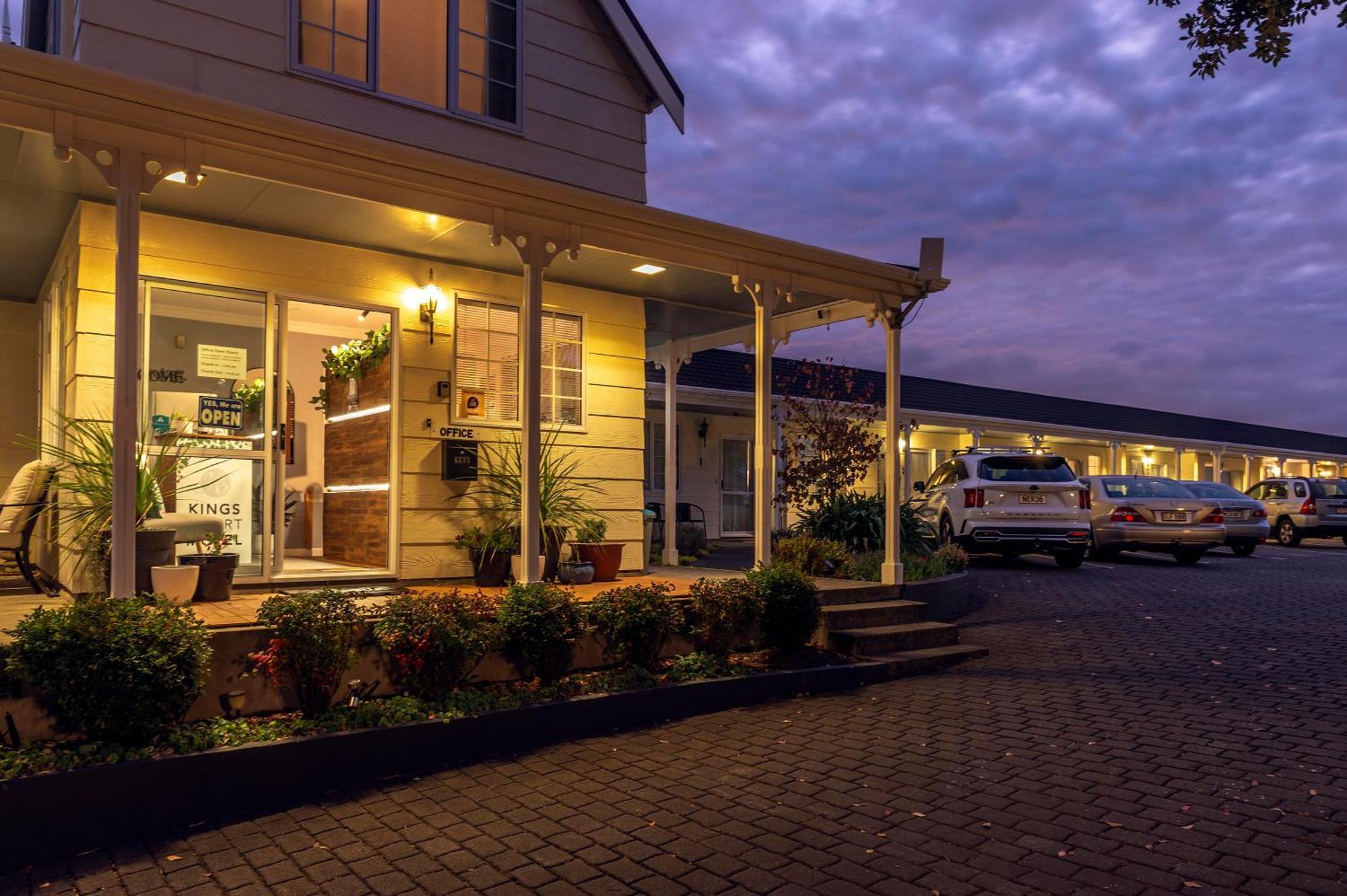 Kings Court Motel Whanganui Ngoại thất bức ảnh